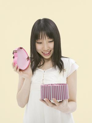 食卓に彩りを与える和食器を通販で